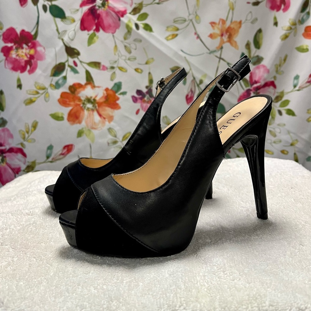 Guess size 7.5 black leather & suede sling back heels